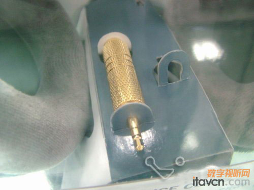 AKG K601C