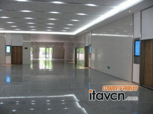 Avedia(sh)֘(bio)AϾУA