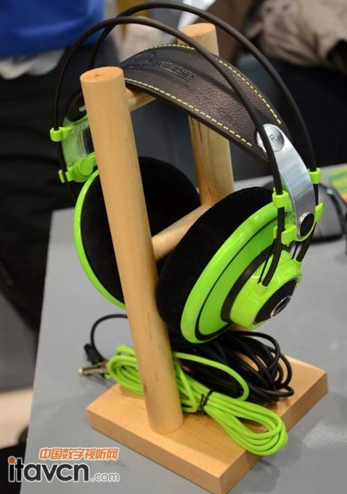 AKG C Q701