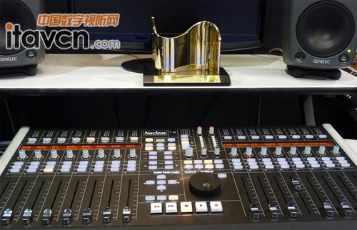 SSL的AWS948調(diào)音臺(tái)