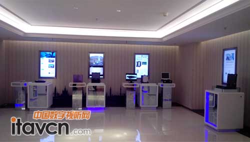 信頤數字標牌助力研祥多媒體展示廳