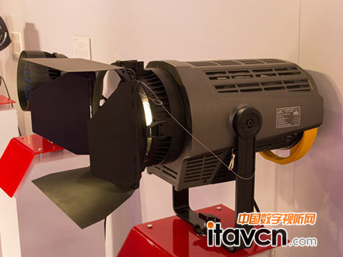 �ǹ�Ӱҕ�Ƴ�LED�������M��ʽ�۹��