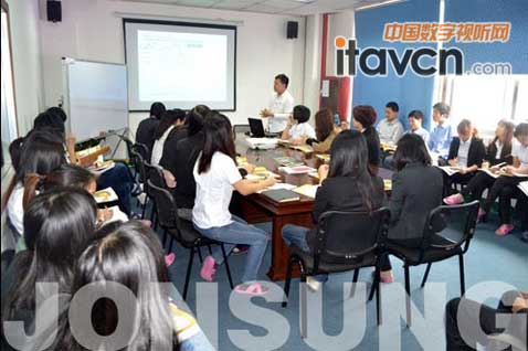 中祥召開LED顯示屏控制系統(tǒng)知識培訓(xùn)