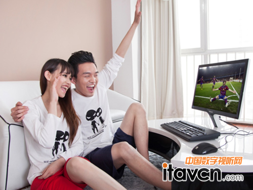 引領(lǐng)黑白炫酷風(fēng) 三星悅白顯示器玩轉(zhuǎn)時(shí)尚潮流