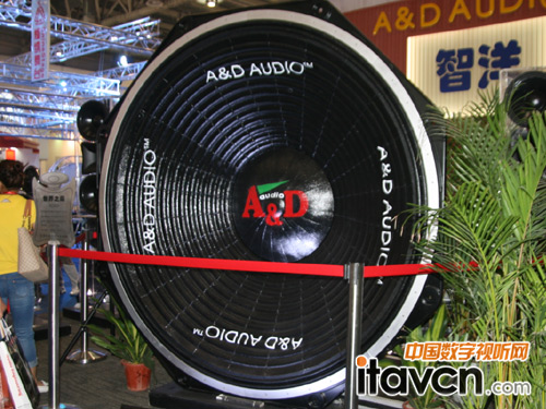 80寸超級揚聲器震撼出擊PALM