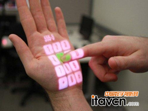 該裝置可以實現在手掌上撥電話鍵盤