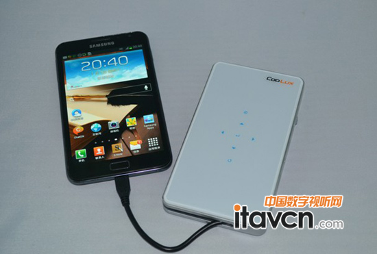 酷樂視Q5微型投影機機身