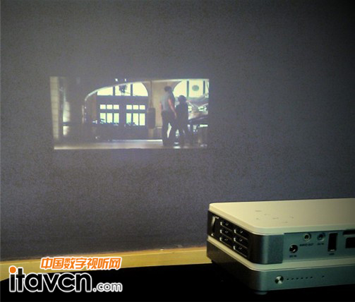 QUMI Q5杰出性能絕對(duì)家庭觀影利器