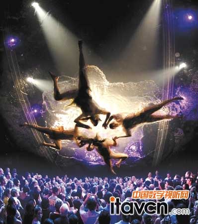 阿根廷現(xiàn)代舞臺秀《Fuerza Bruta》