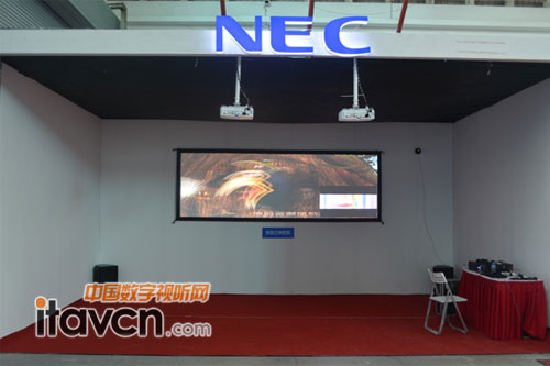 NEC PE401H+ͶӰCpCں “ͳɱ΢wӰԺ”
