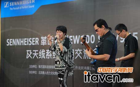 實力派女歌手陳夢曉獻唱