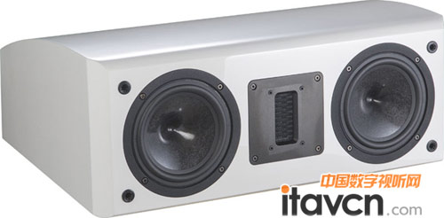 低音部分使用兩顆5.2吋三明治式振膜,振膜材質為2層非編織性碳纖維夾1層蜂巢結構的聚合物