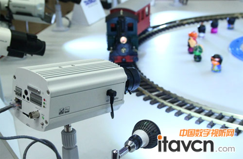 大華新一代網絡高清攝像機做現場演示