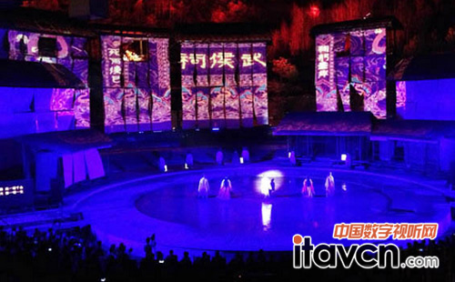 彩熠助力《草廬諸葛亮》順利首演 丑妻吟