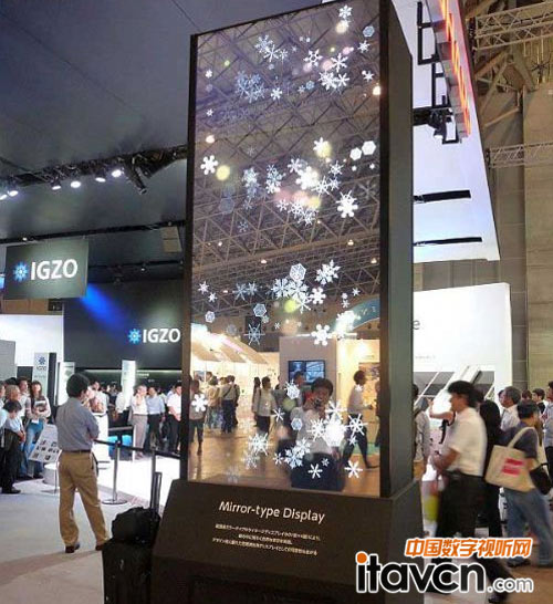 夏普展示“鏡子式”和“無邊框”顯示器新技術(shù)