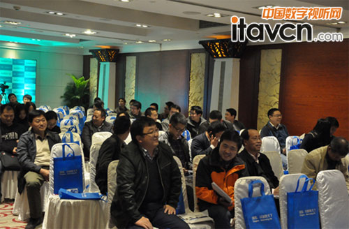 ��ͶҕӍ2013��ȫ��Ѳչ�Ͼ�վ�F��