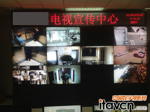 晶拼接屏安裝現(xiàn)場(chǎng)