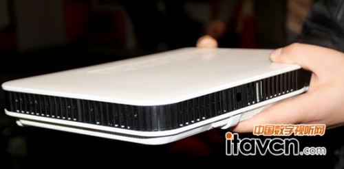 �����W�����̄�ͶӰ