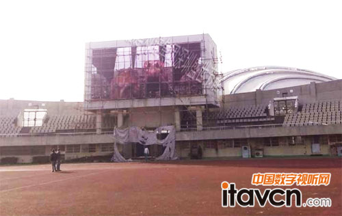 福建科維P16全彩屏進駐寧波慈溪體育館 施工現場