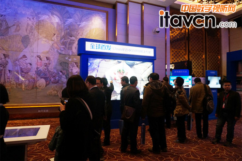 ���˿Ƽ�ʢ�b��ϯ&ldquo;NEC  Showcase  2014&rdquo;�®aƷ�l����