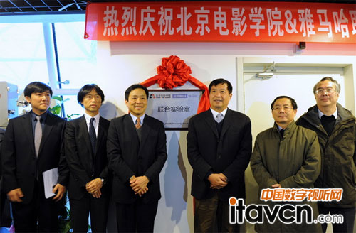 �������У�I���c���R��ɽ���oһ������һ�г�ϯ���ƃxʽ