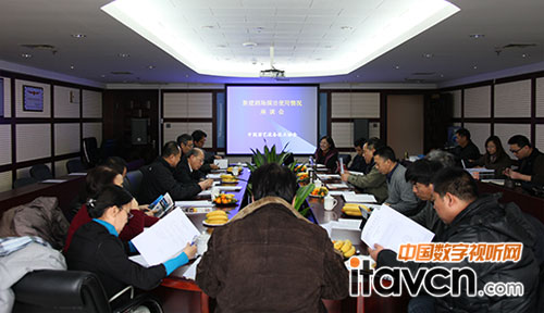 ��Մ���F��