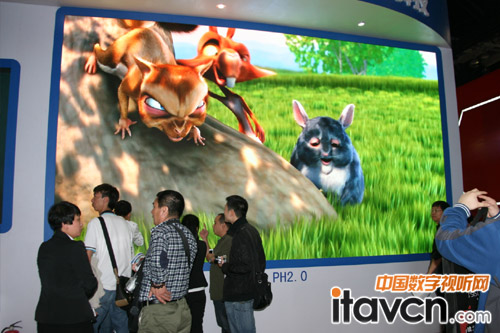 {LEDСgWҫInfoComm2014