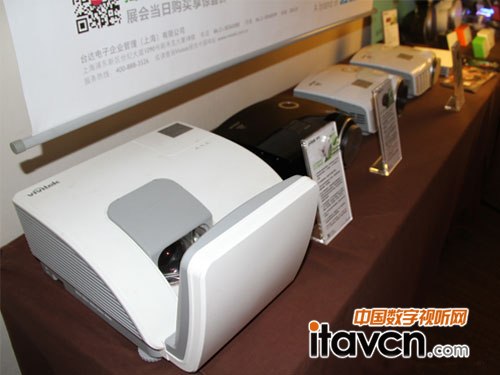 麗訊家用系列明星投影亮相CIT