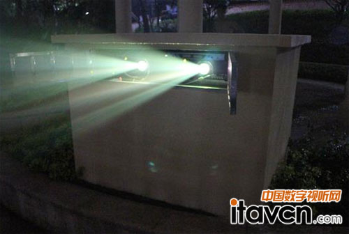 搭載2臺索尼激光工程投影