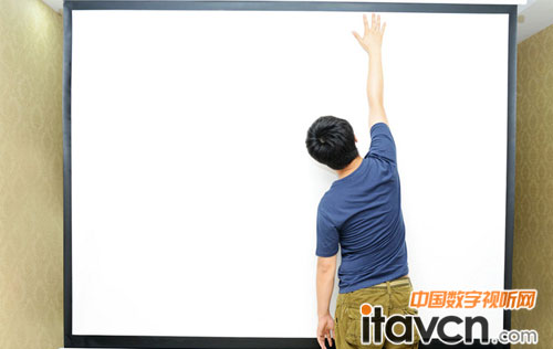 神畫Y1建議使用16:9投影幕布