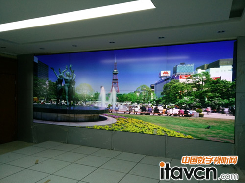 2X4DLP拼接顯示系統