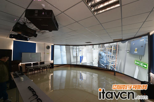 虛擬仿真助培訓 開創(chuàng)投影新紀元