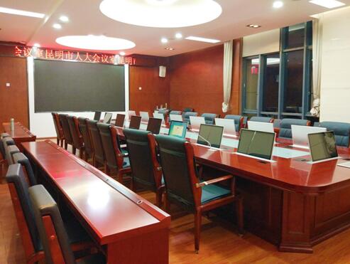 昆明市人大常委會