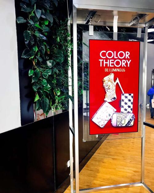 55寸玻璃一體化顯示器現(xiàn)場展示