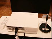 三星LED投影SP-F10M亮相Infocomm2010 